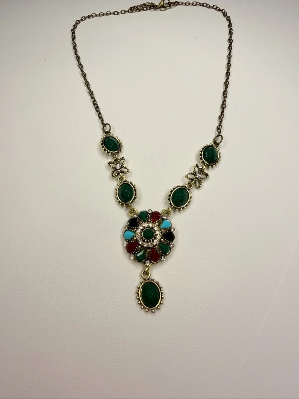 Green and Multi-Color Floral Pendant Necklace